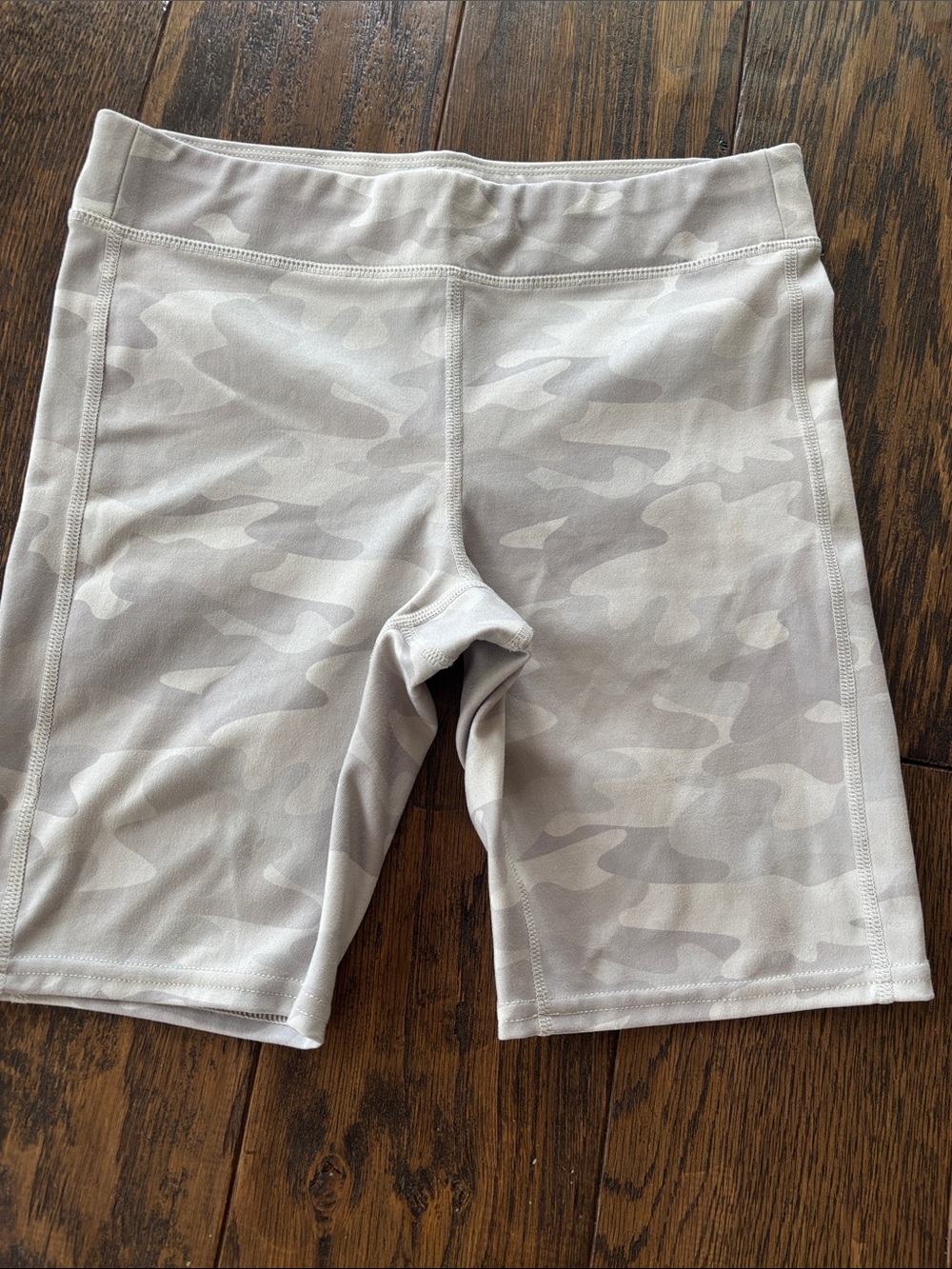 Lole Kids Light Gray Camouflage Athletic Shorts